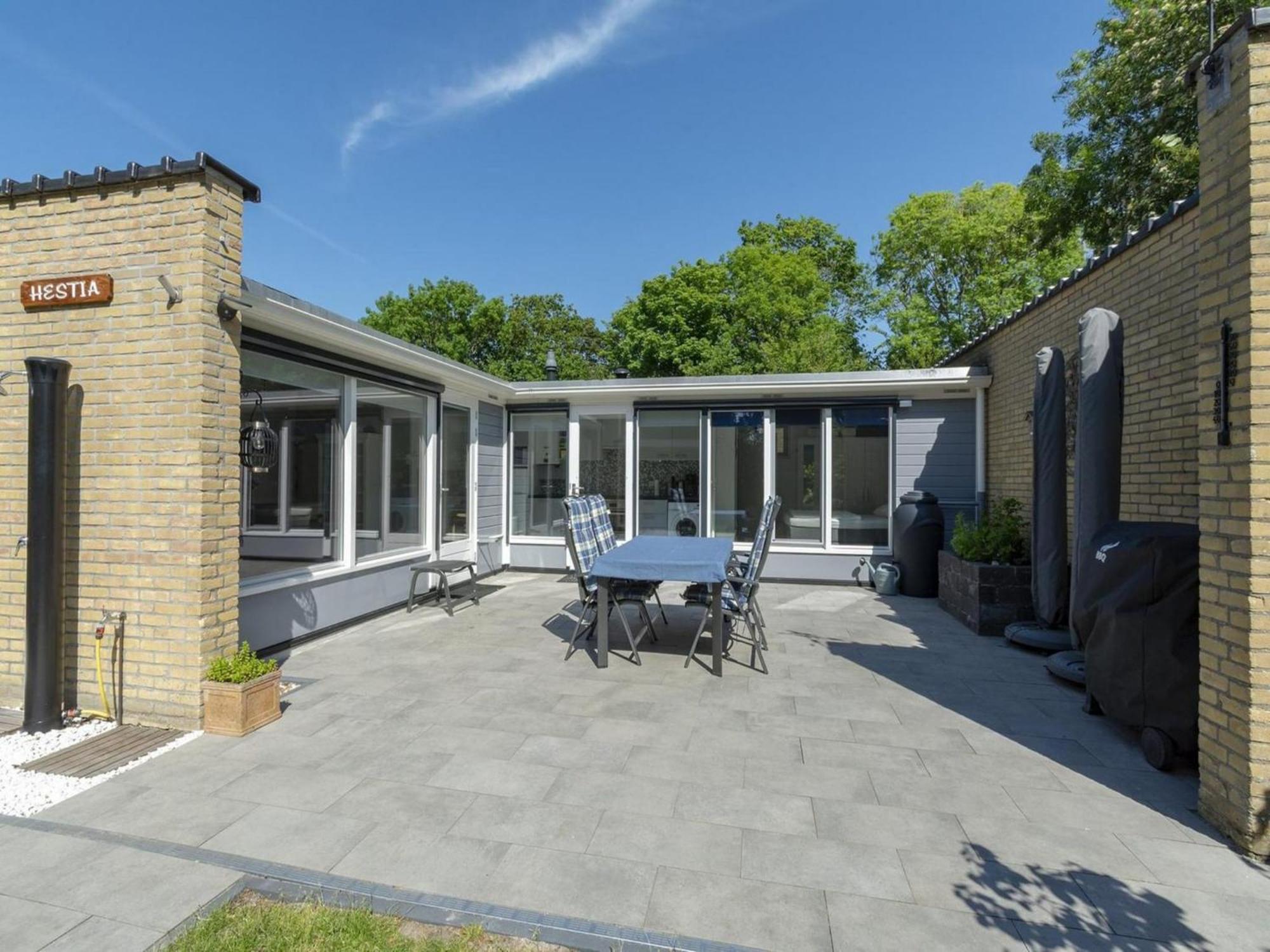 Stylish Bungalow With A Large Garden Sint Maartensvlotbrug Exterior photo