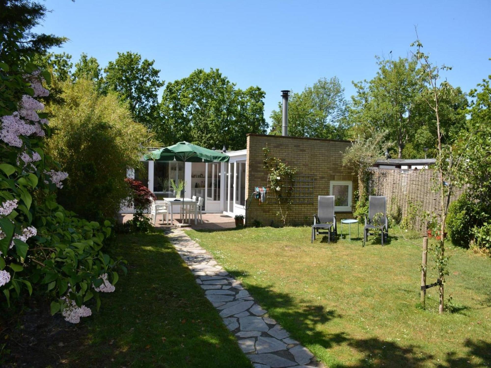 Stylish Bungalow With A Large Garden Sint Maartensvlotbrug Exterior photo