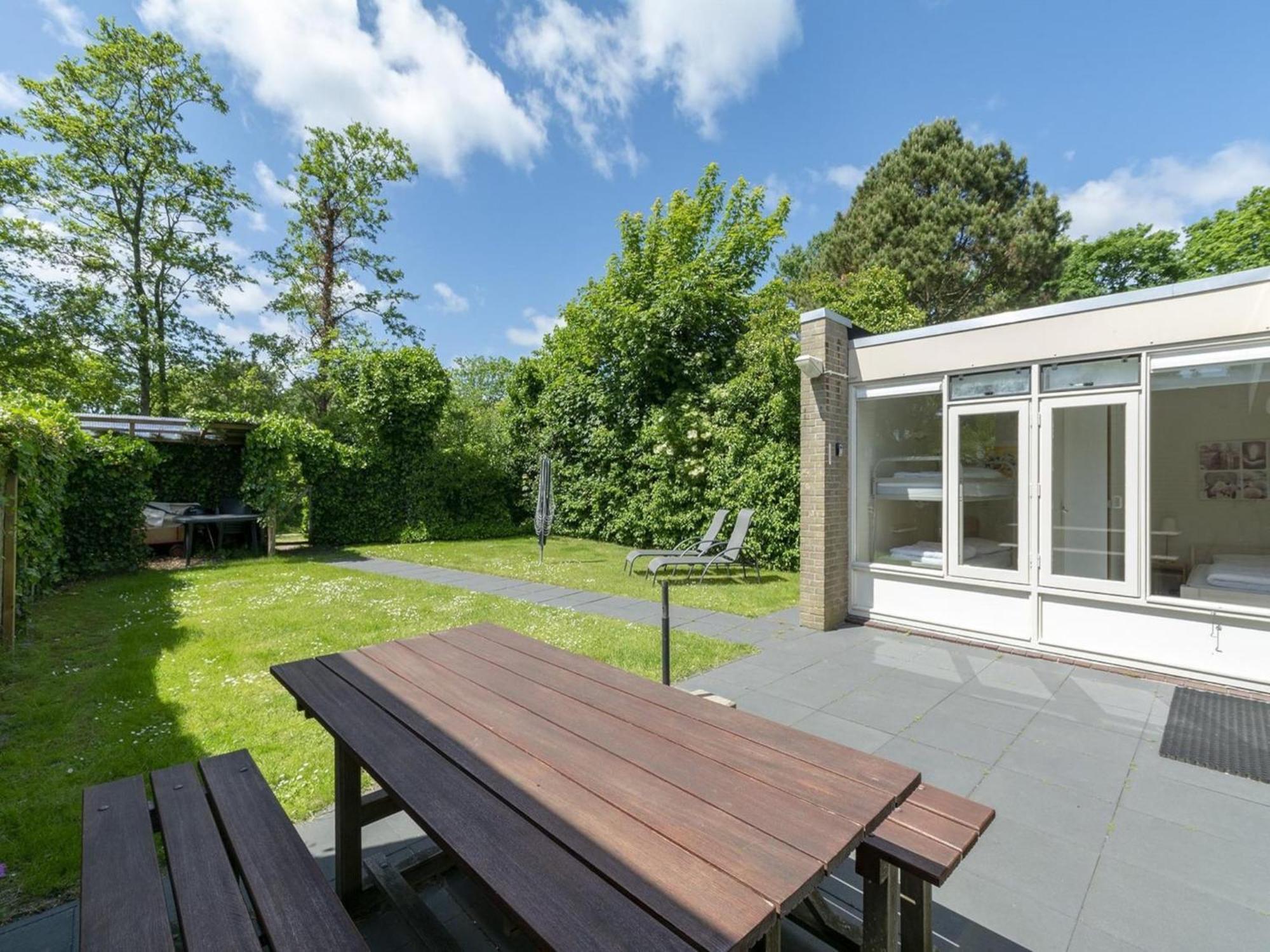 Stylish Bungalow With A Large Garden Sint Maartensvlotbrug Exterior photo